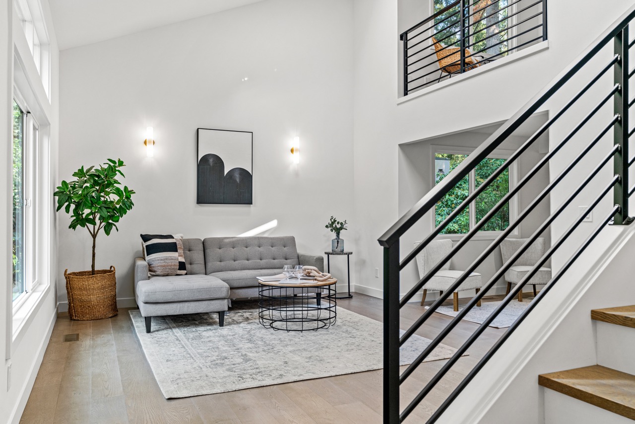 Image showcasing Maximizing Vertical Space: High Ceiling Design Ideas